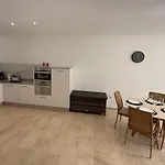 Tualto Apartment Estepona